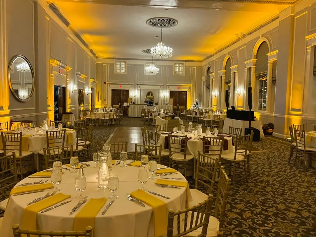 Wedding celebration and lighting at Hawthorne Hotel, gallery photo 18