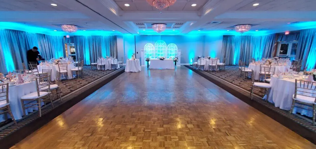 Wedding celebration and lighting at Salem Waterfront Hotel, gallery photo 6