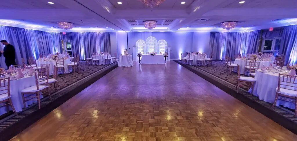 Wedding celebration and lighting at Salem Waterfront Hotel, gallery photo 9