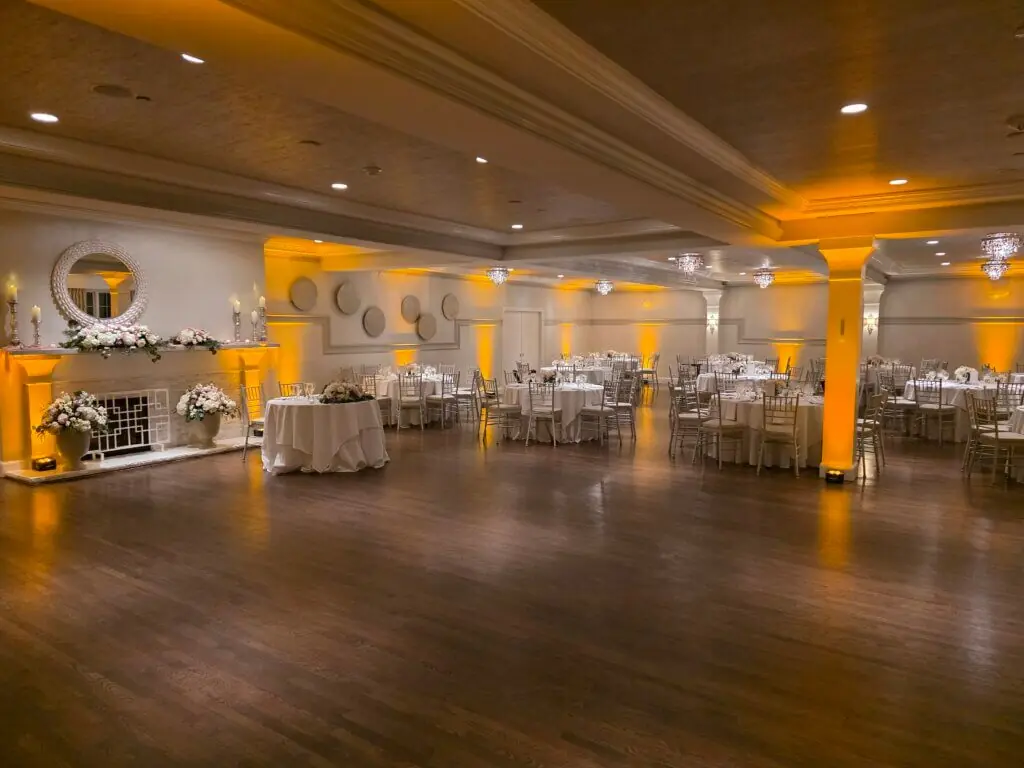 Wedding celebration and lighting at Saphire Estate, gallery photo 5