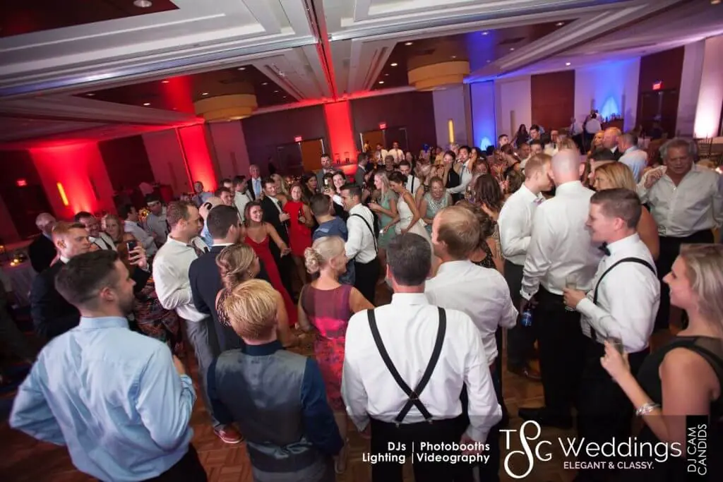 Wedding celebration and lighting at Marriott Longwharf, gallery photo 9