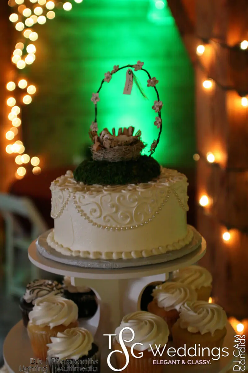 Wedding celebration and lighting at Smith Barn (Brooksby Farm), gallery photo 1