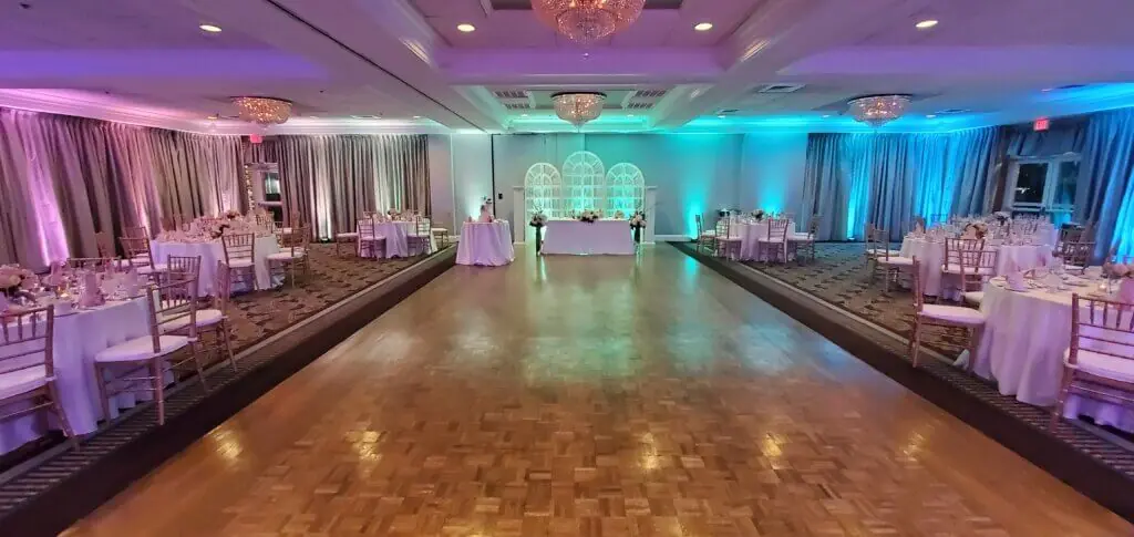 Wedding celebration and lighting at Salem Waterfront Hotel, gallery photo 12