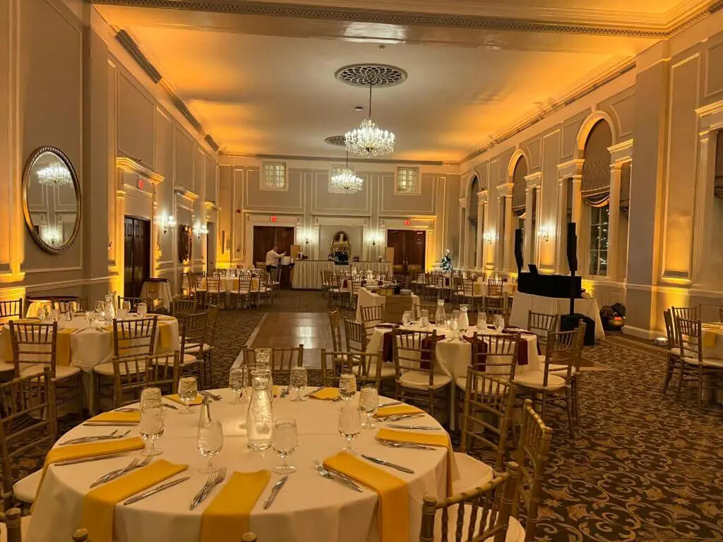 Wedding celebration and lighting at Hawthorne Hotel, gallery photo 22